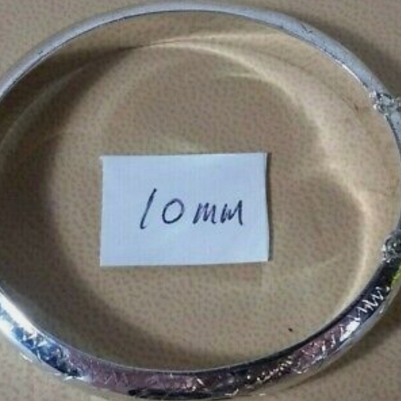 Vintage - Sterling Silver Floral Etched Women Hinged Bangle Bracelet in 10mm - Picture 5 of 8